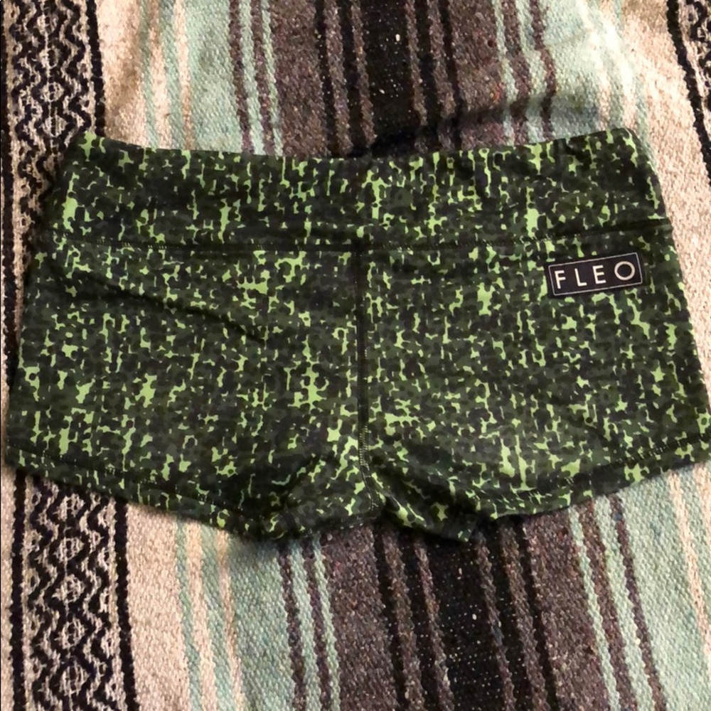 Fleo shorts